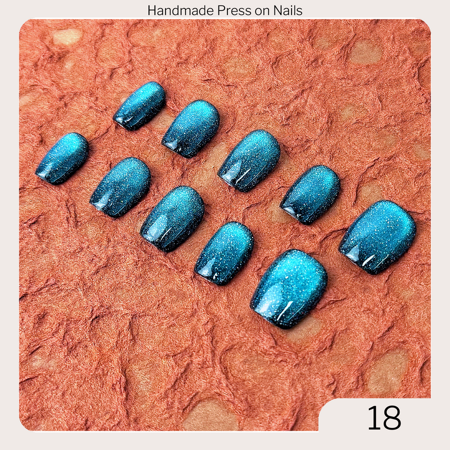 18 Handmade Press on Nails 10pcs